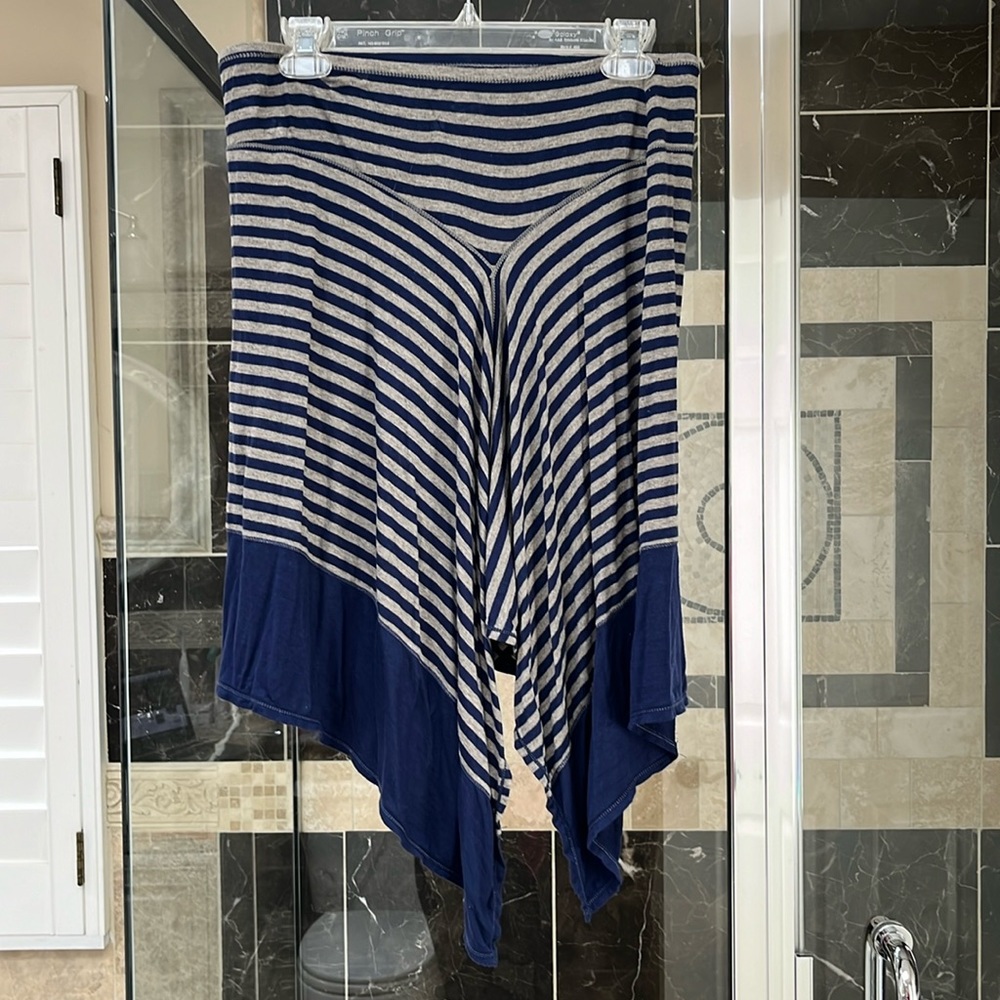Max Studio skirt, size M, excellent condition.